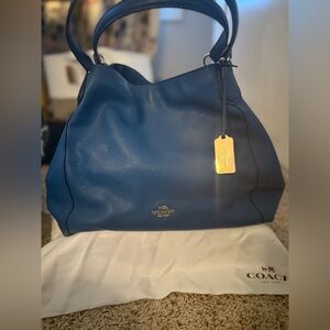 LIKE NEW Coach Leather Shoulder Bag